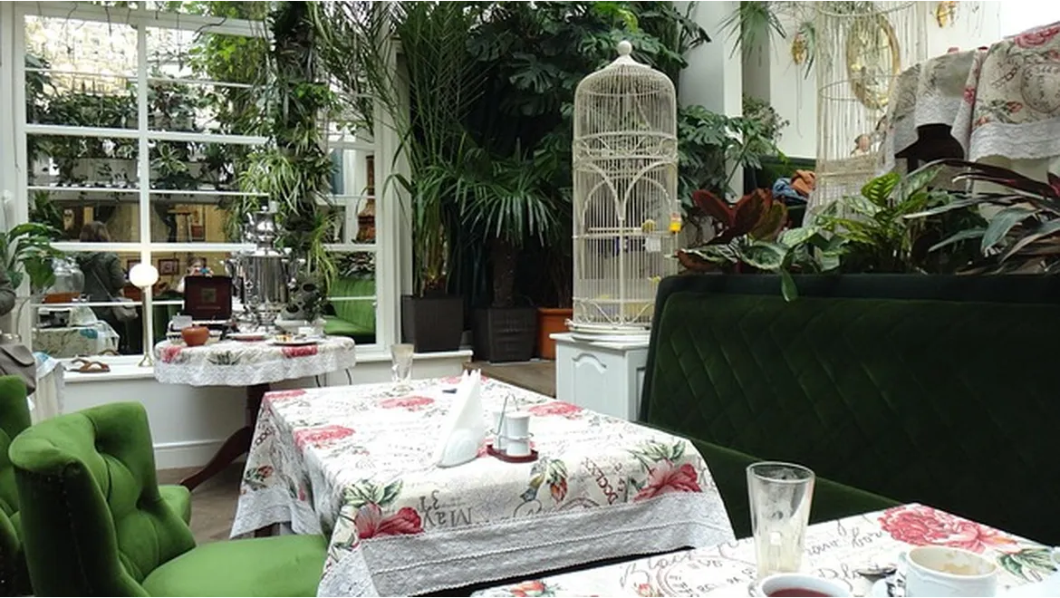 <p>My Orangery: The Secret Weapon to a Flourishing UK Edible Garden</p>