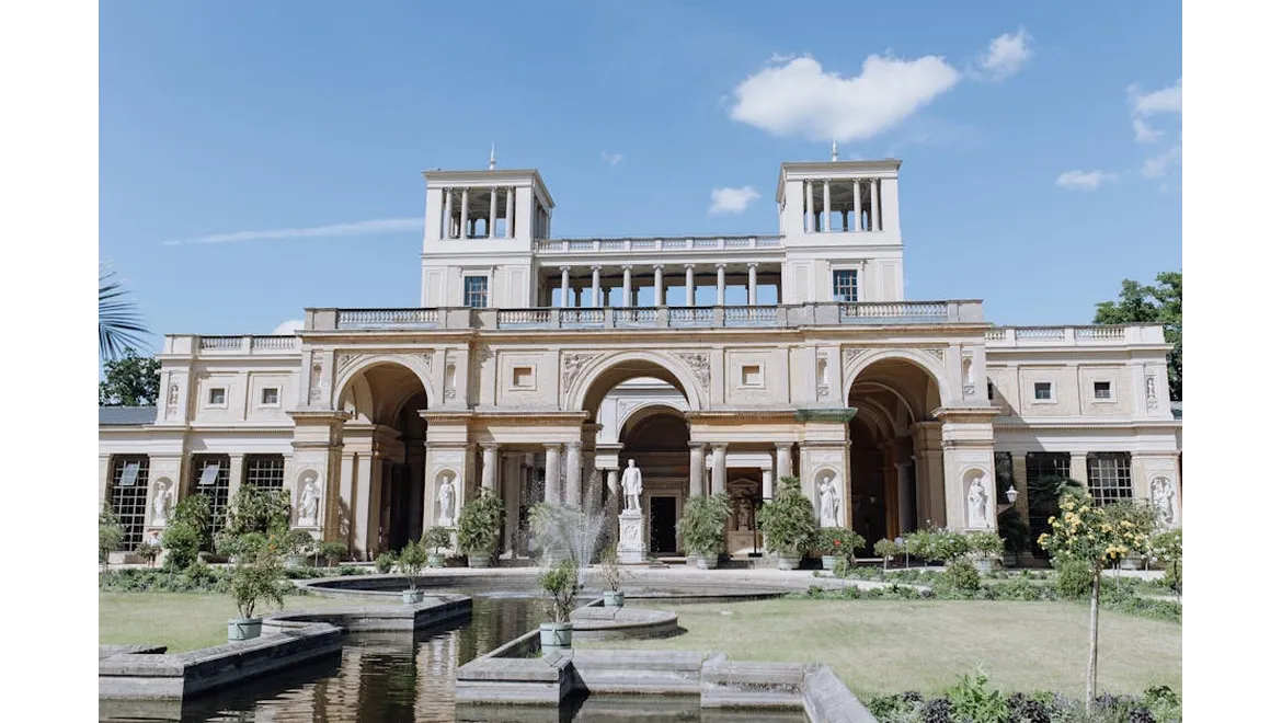 <p>Listed Building Bliss: Beyond the Orangery</p>
