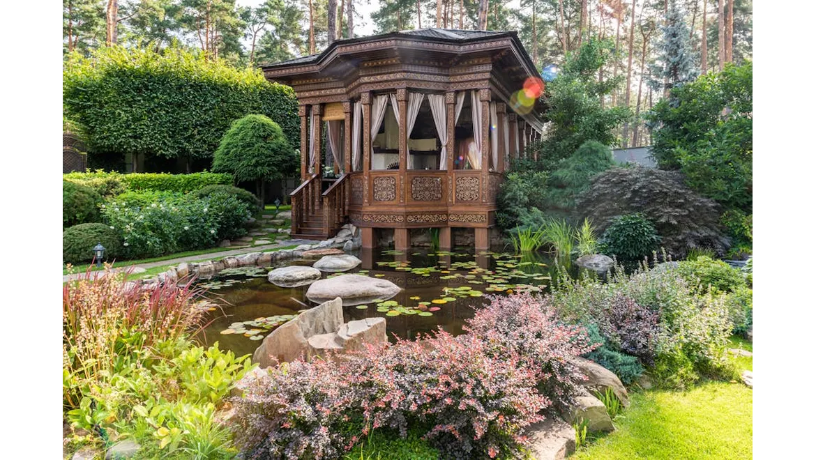 <p>Orangery Oasis: A Fire-Safe Haven?</p>