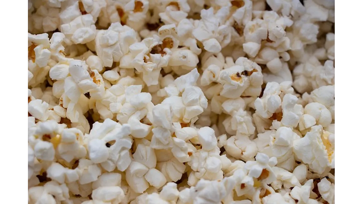 <p>Roll Out the Red Carpet: Senior-Friendly Movie Nights</p>