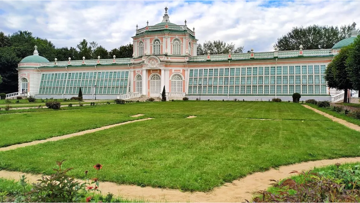 <p>Orangery Dreams: Blurring the Lines Between Home and Garden</p>