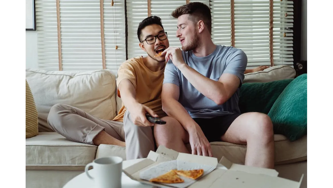 <p>Roll Up, Roll Up! Our DIY Pizza Party Extravaganza!</p>
