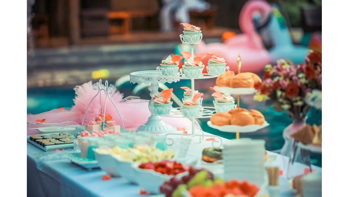<p>Garden Party Glamour: Chatting Style with an Outdoor Entertaining Expert</p>