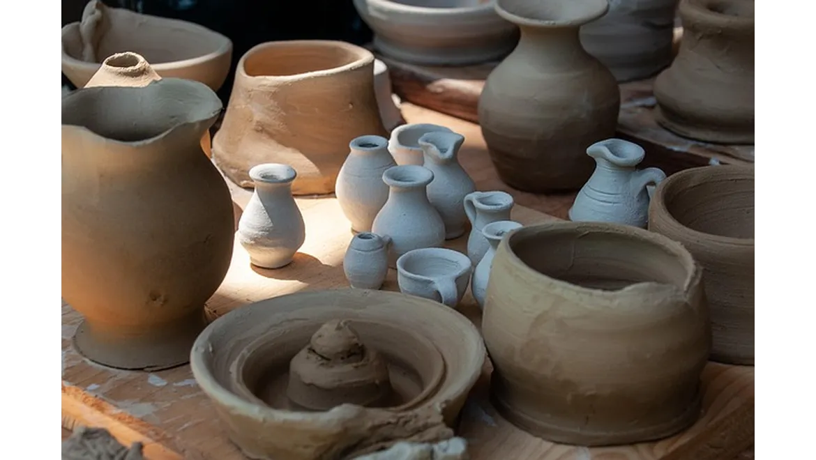 <p>Clay Day Fun: Mastering the Pottery Painting Party</p>